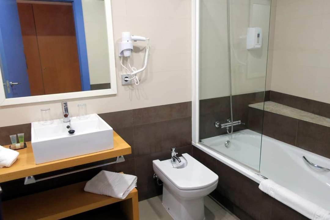Hotel Alboran 卡沃内拉斯 外观 照片